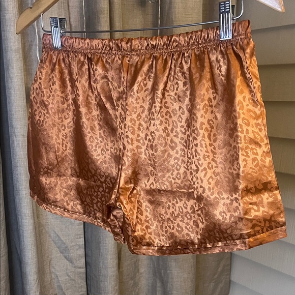 Leopard Print Satin Pajama Set - Picture 10 of 16